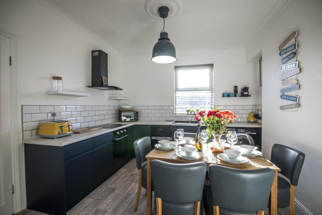 Ivydene - 3 Bedroom Holiday Home - Tenby Exterior foto